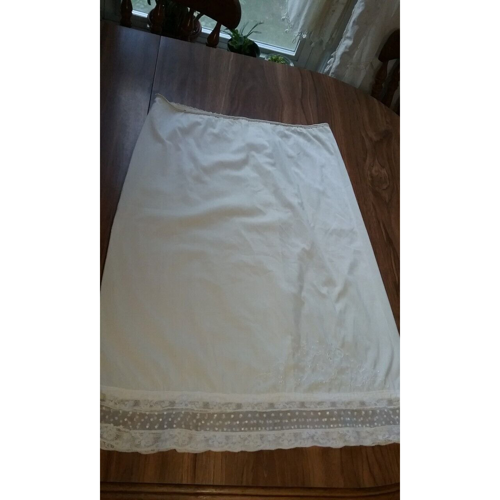 Vintage White Val Mode Half Slip Embroidery Retro Mid Century Size Small